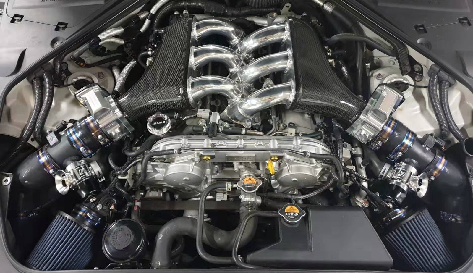 Deepmotor GTR R35 VR38DETT Billet Intake Manifold for 09-UP Nissan Plenum Silver